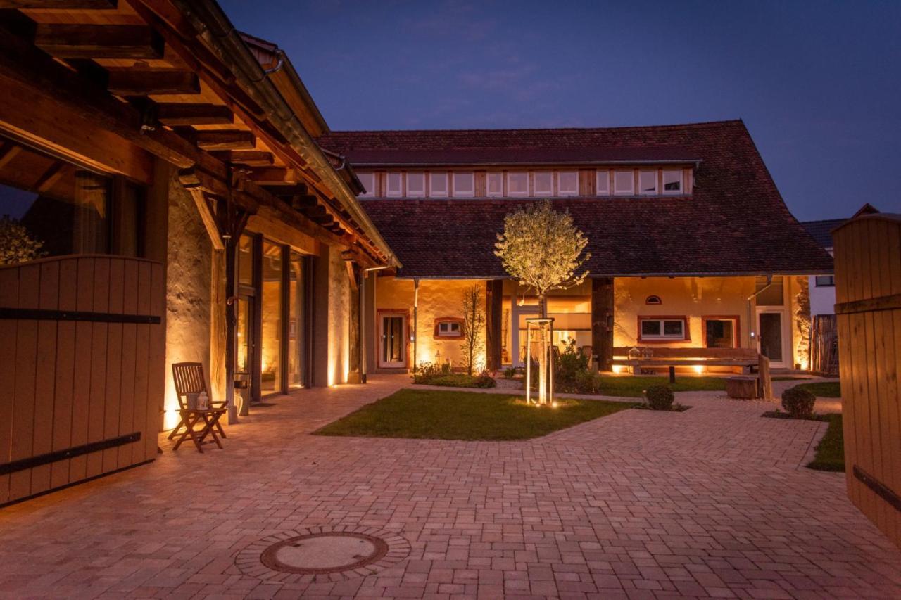 Апартаменты Baumgartners Dreiseithof - Historisch, Modern, Zentral Бад-Кроцинген Экстерьер фото
