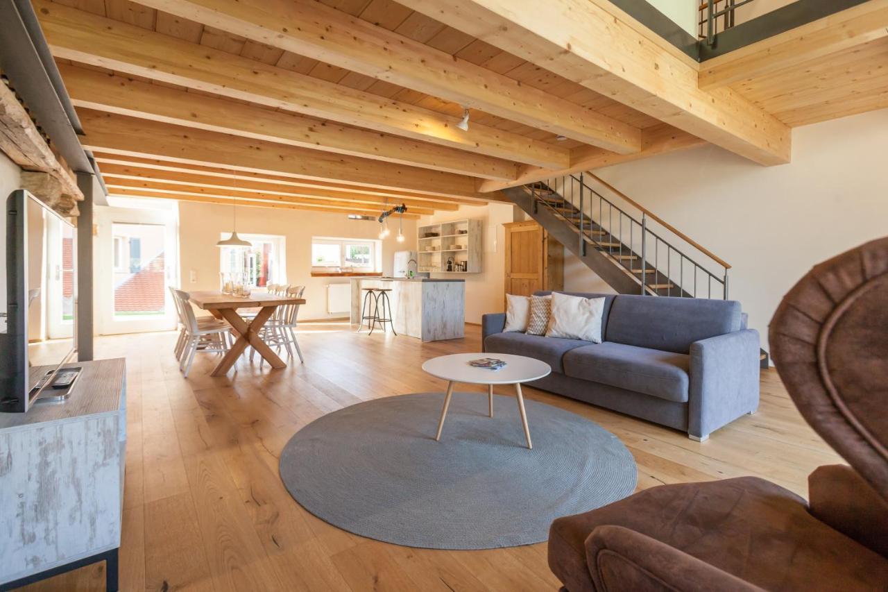 Апартаменты Baumgartners Dreiseithof - Historisch, Modern, Zentral Бад-Кроцинген Экстерьер фото